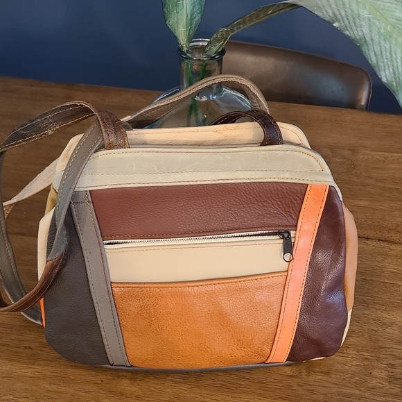 Vintage Leather Purse - Picture 2 of 4